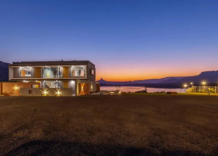 Stayvista's Bellisimo Panorama: Lakeside Retreat with Infinity Pool Nashik