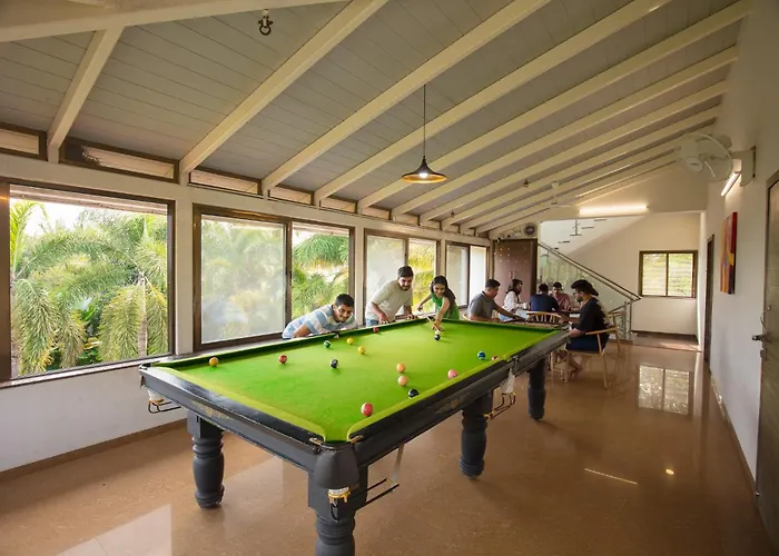 Saffronstays Mango Vino Pool Villa In Nashik
